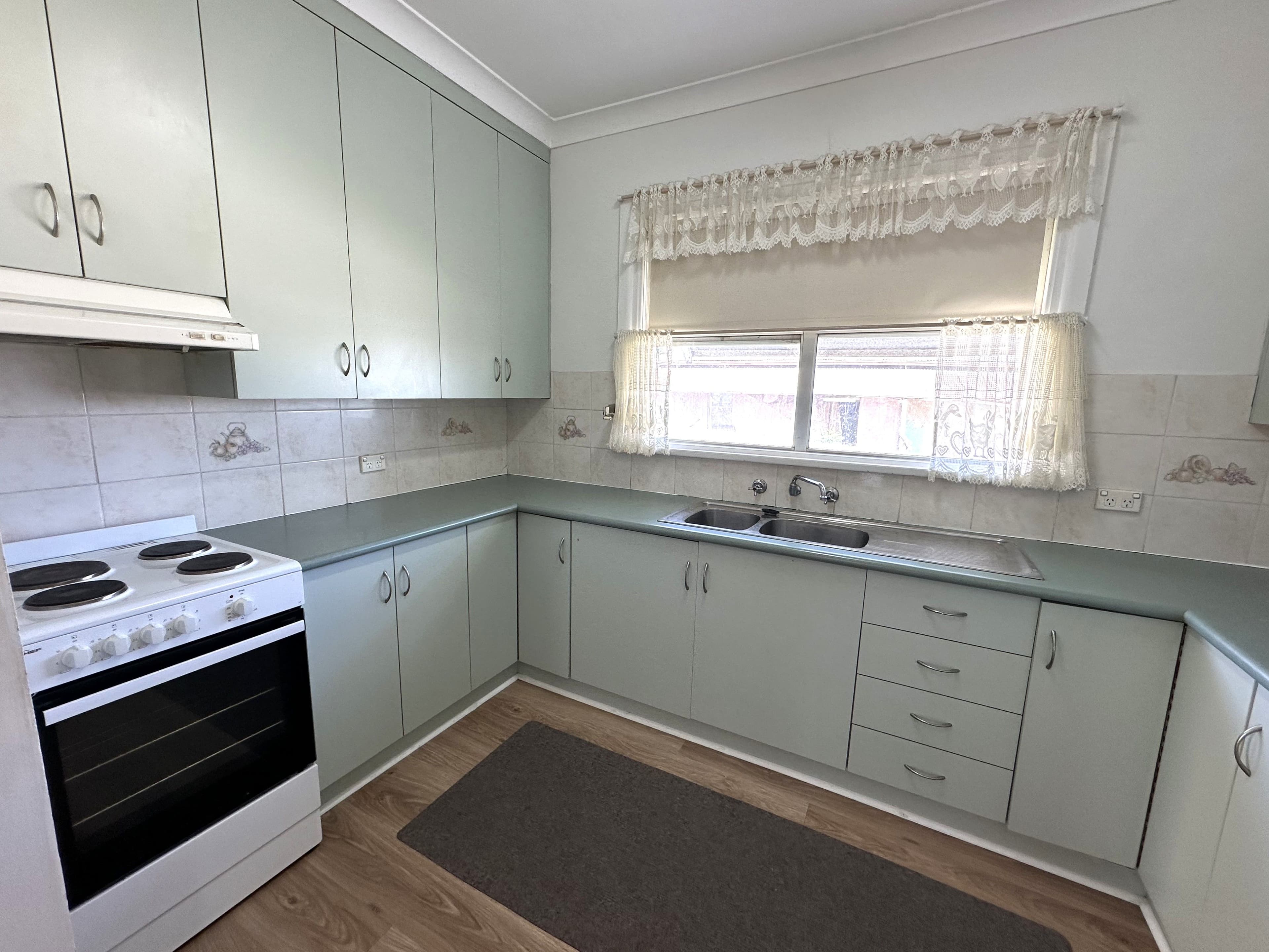 38 Currawong Street, Young NSW 2594, Young - Thumbnail 2