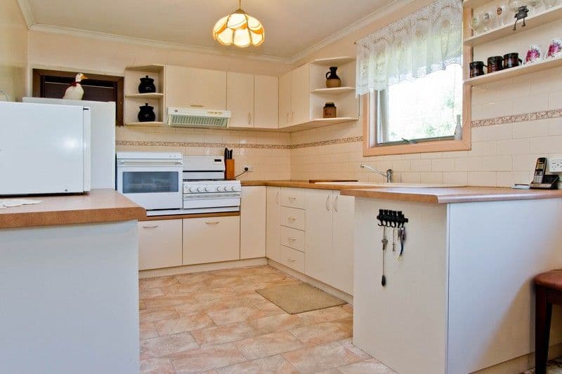 12 Amundsen Drive, Ingle Farm SA 5098, Ingle Farm - Thumbnail 2