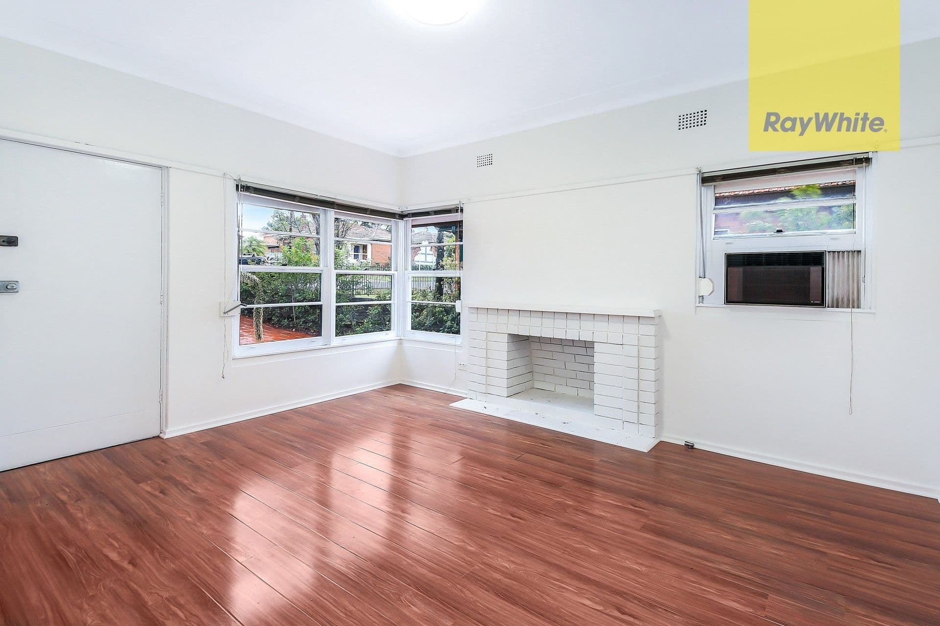 7 Howe Street, Westmead - Thumbnail 2