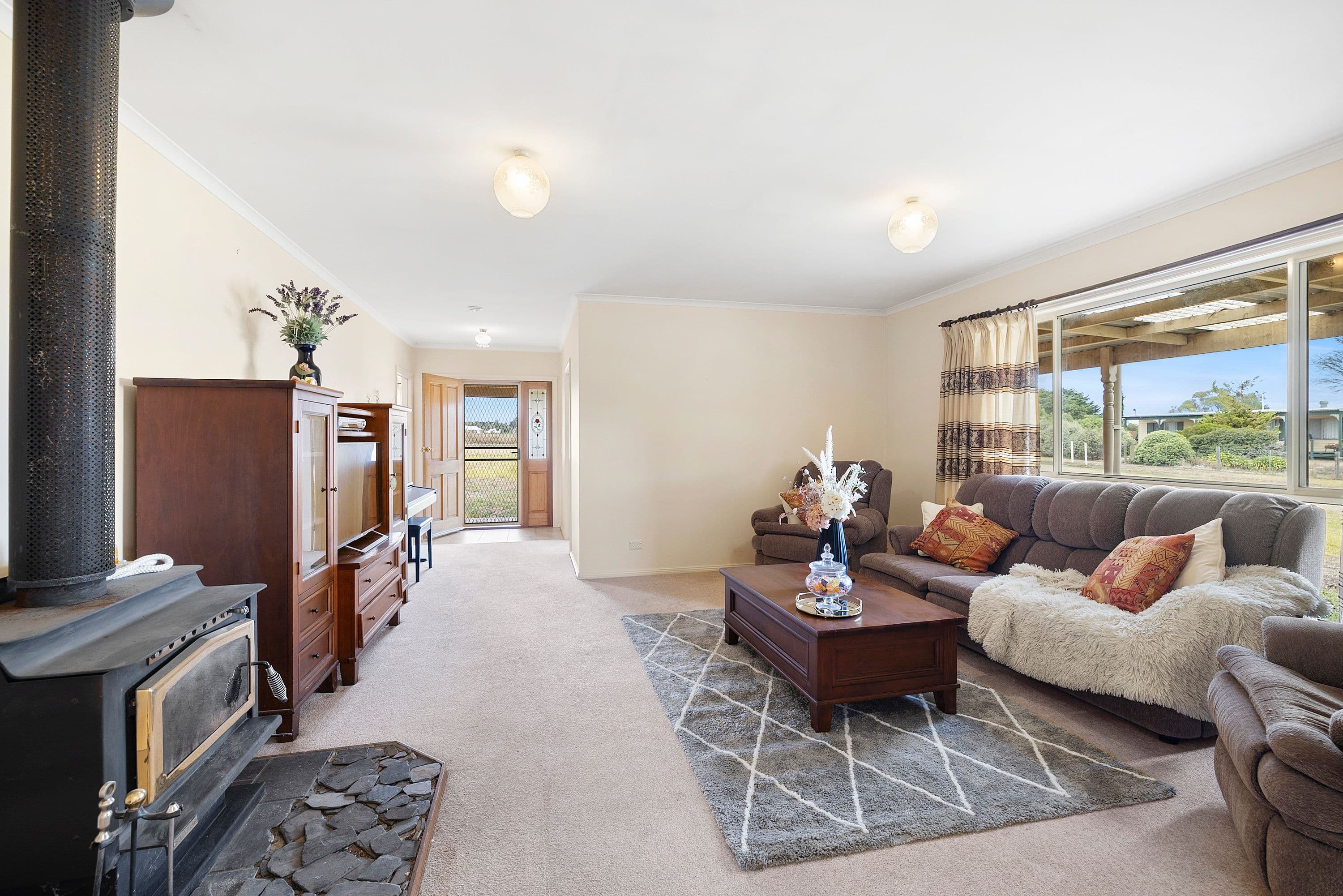 44 Leach Road, Lake Bolac VIC 3351, Lake Bolac - Thumbnail 2