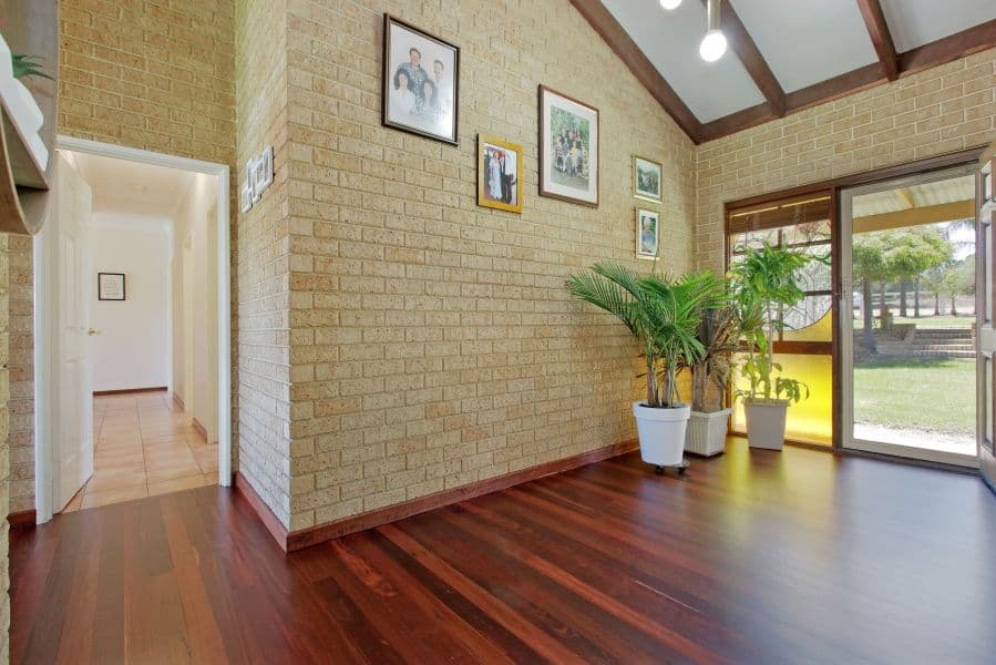 598 Neaves Road, MARIGINIUP WA 6078, Mariginiup - Thumbnail 2