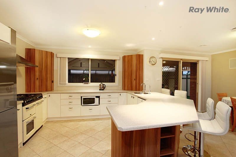 4 Holton Court, HILLSIDE VIC 3037, Hillside - Thumbnail 2
