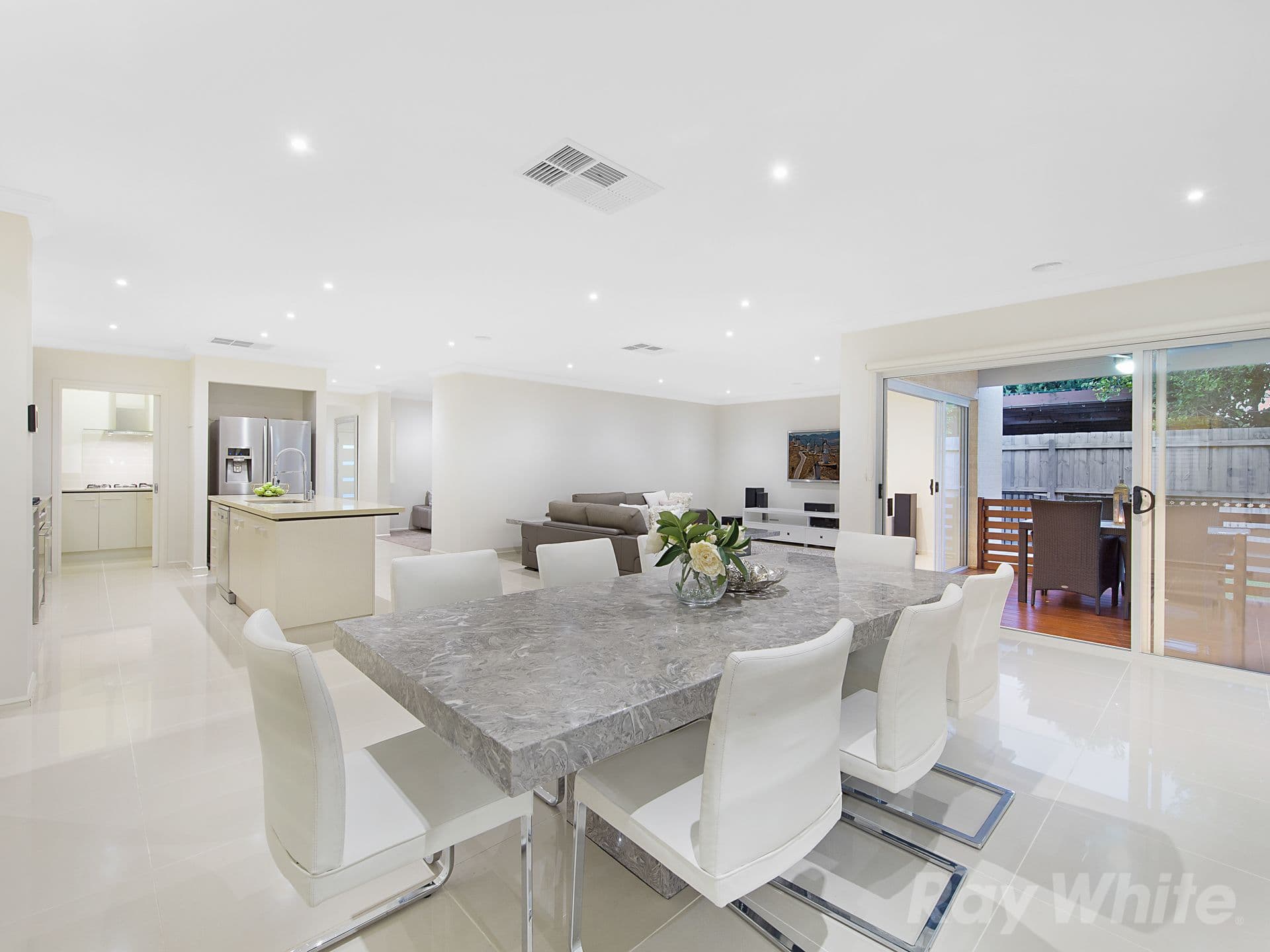 8 Grosvenor Avenue, Mulgrave VIC 3170, Mulgrave - Thumbnail 4