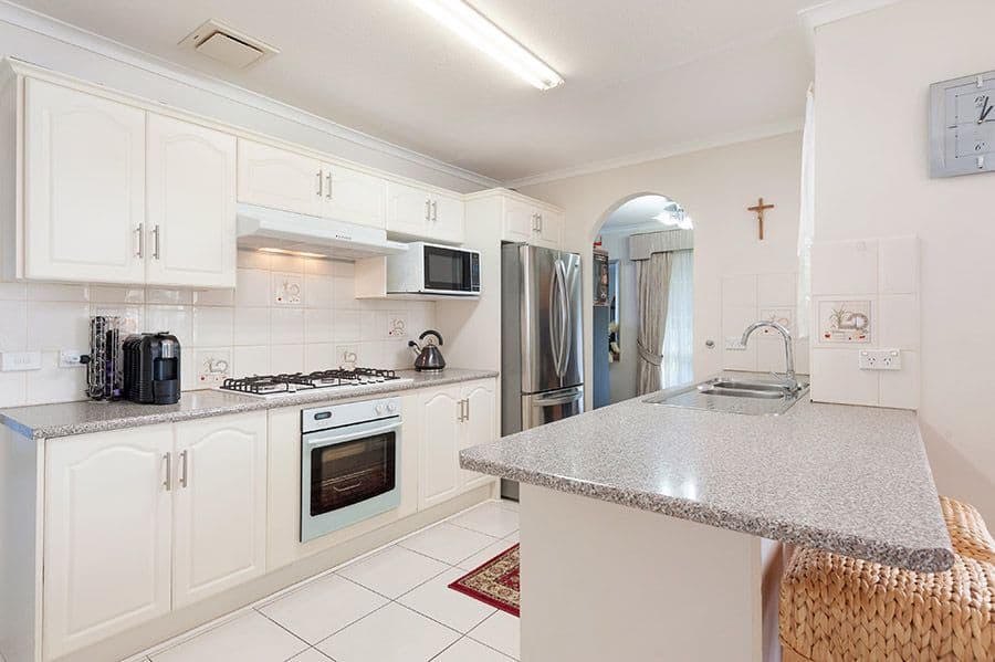 4 Milburn Place, Craigieburn VIC 3064, Craigieburn - Thumbnail 4
