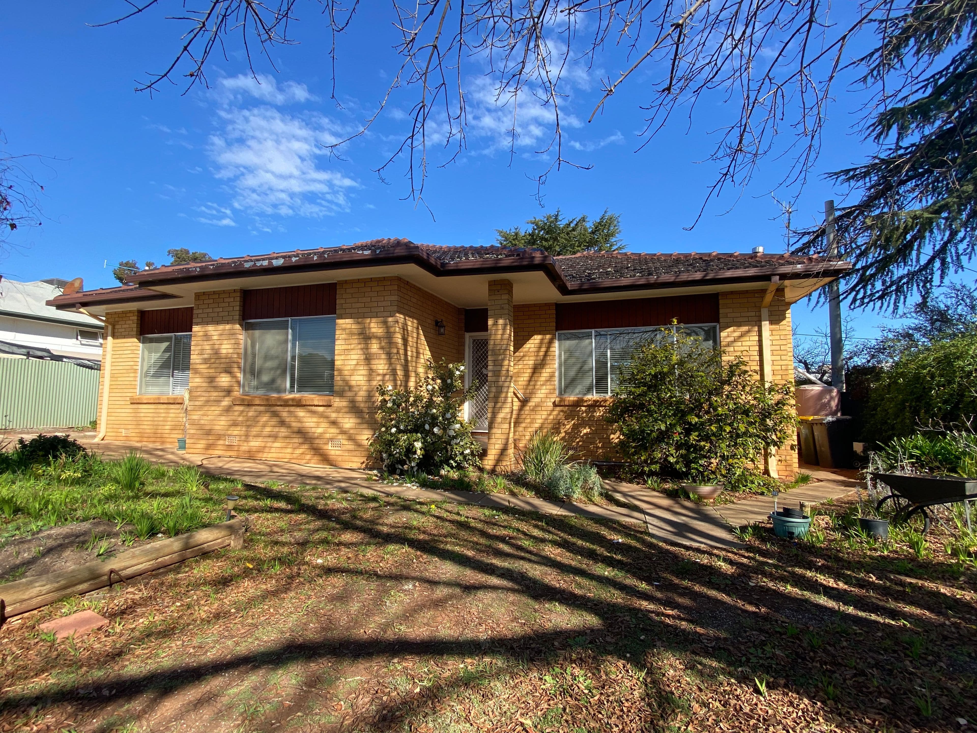 62 Gordon Avenue, Griffith NSW 2680, Griffith - Image 1