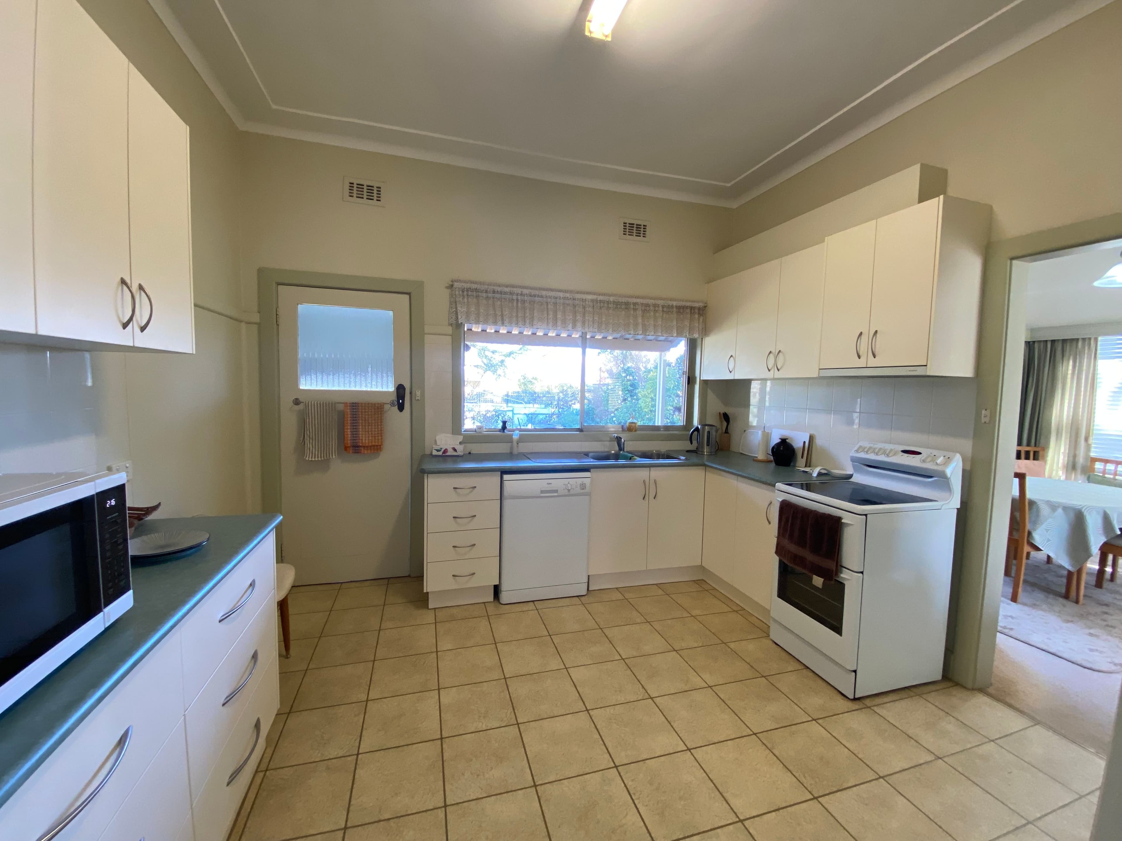 62 Gordon Avenue, Griffith NSW 2680, Griffith - Thumbnail 3