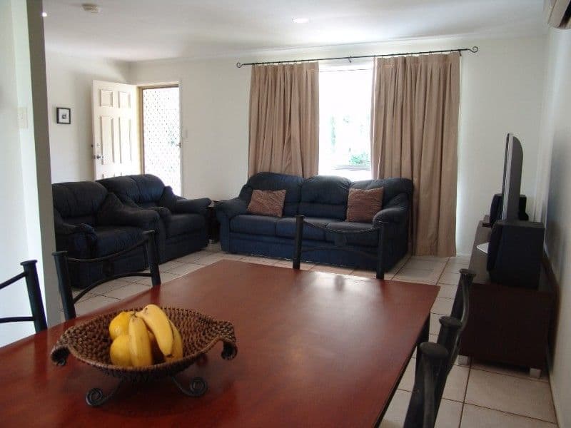 82 Kallista Road, ROCHEDALE SOUTH QLD 4123, Rochedale South - Thumbnail 4