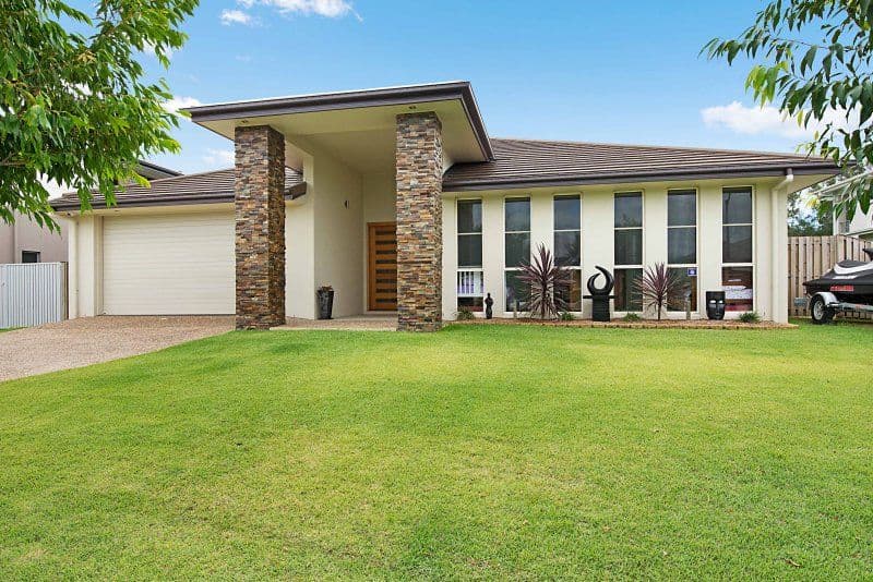 32 Rhodium Crescent, HOPE ISLAND QLD 4212, Hope Island - Thumbnail 3