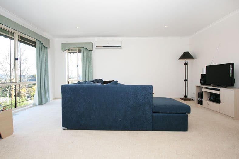 Unit 2, 12 Edward Road, CHIRNSIDE PARK VIC 3116, Chirnside Park - Thumbnail 2