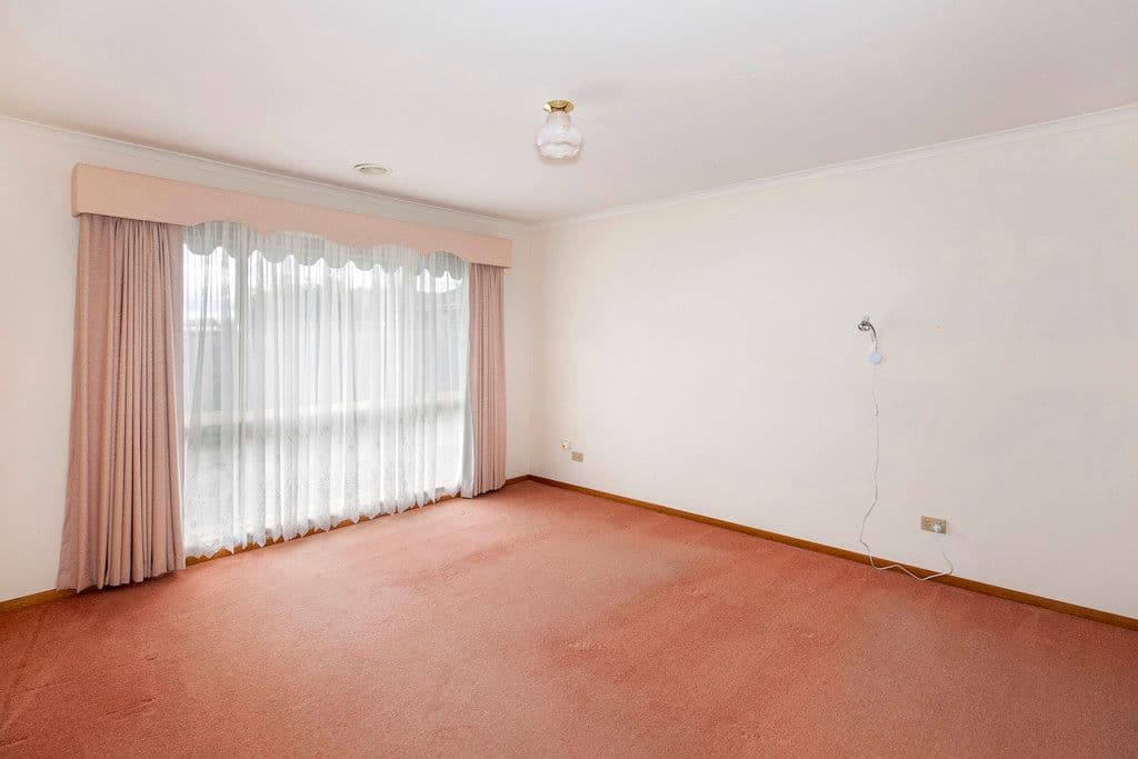 212 Clayton Street, Canadian VIC 3350, Canadian - Thumbnail 4