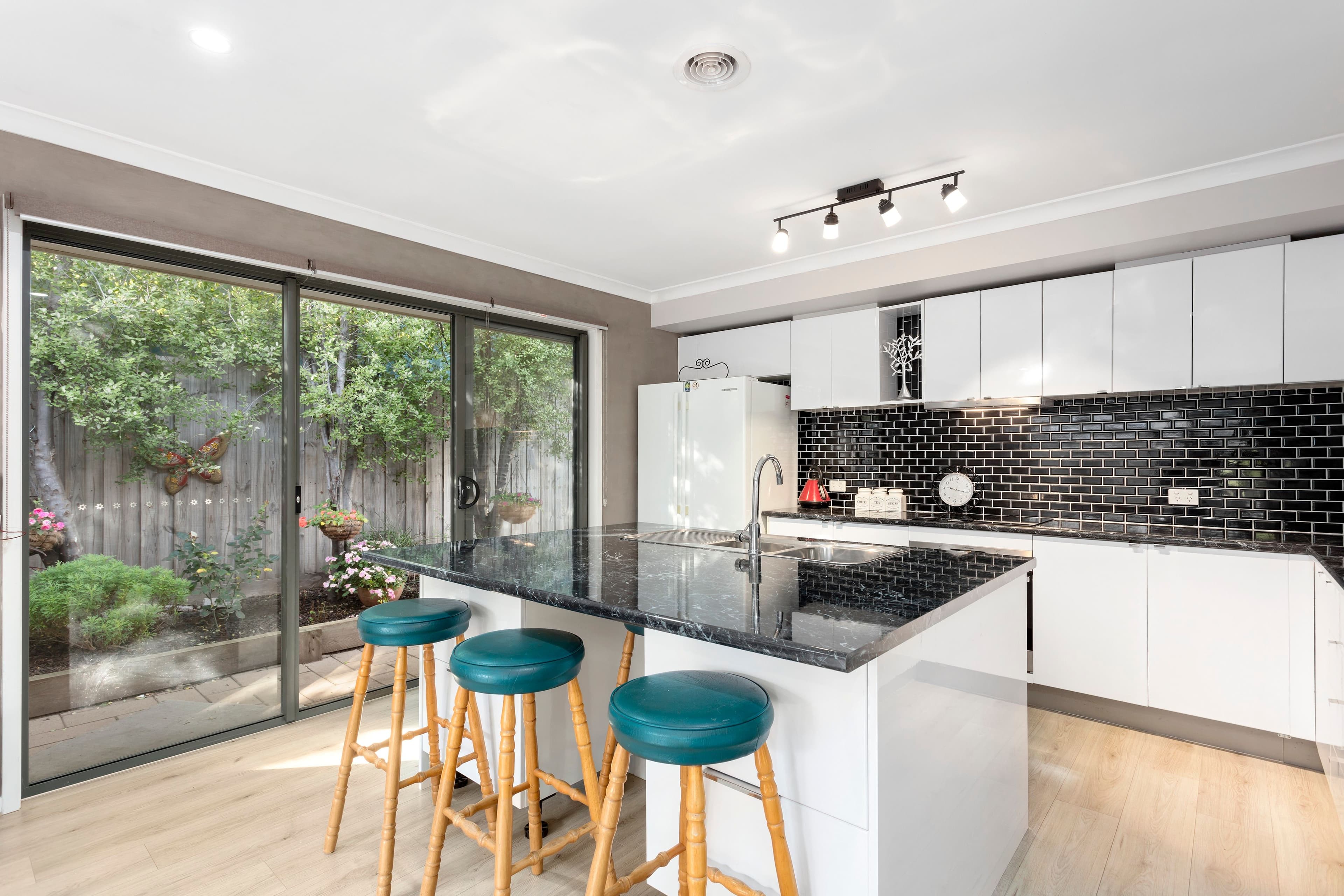 71 Jetty Road, Clifton Springs VIC 3222, Clifton Springs - Thumbnail 2