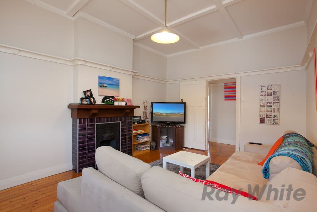 15 Livingstone Street, MEREWETHER NSW 2291, Merewether - Thumbnail 3