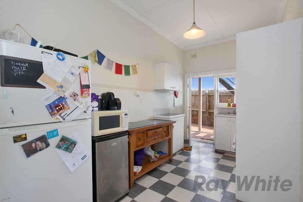 15 Livingstone Street, MEREWETHER NSW 2291, Merewether - Thumbnail 4