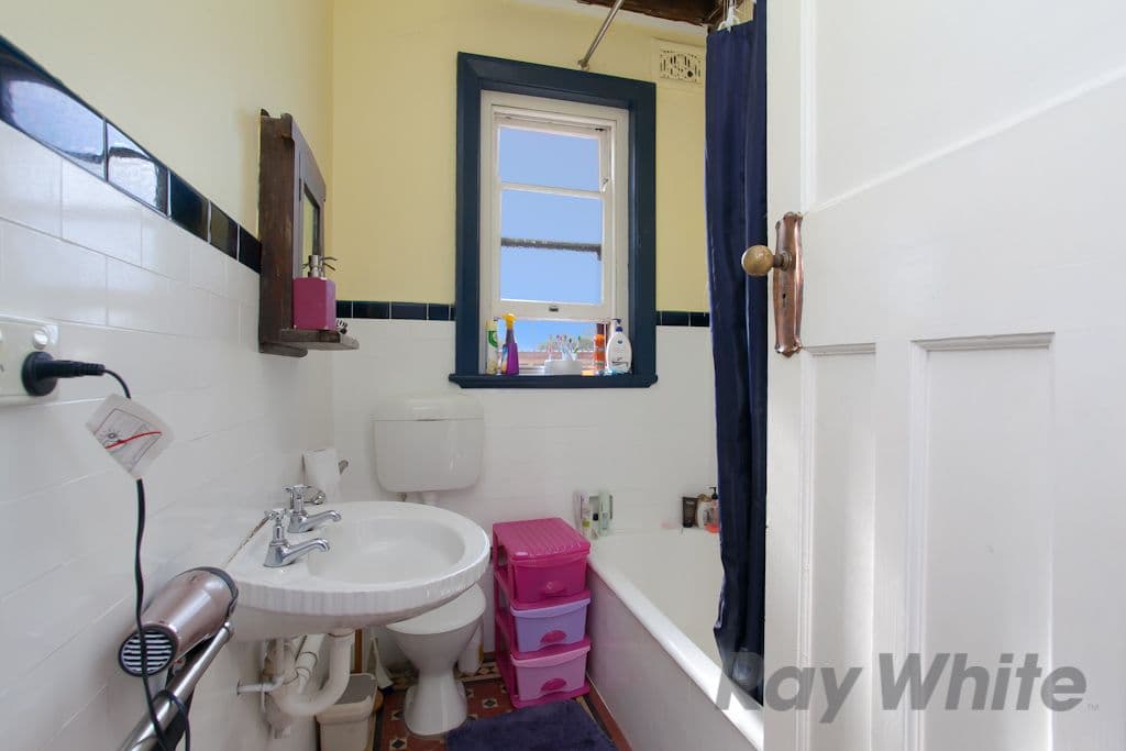 15 Livingstone Street, MEREWETHER NSW 2291, Merewether - Thumbnail 8