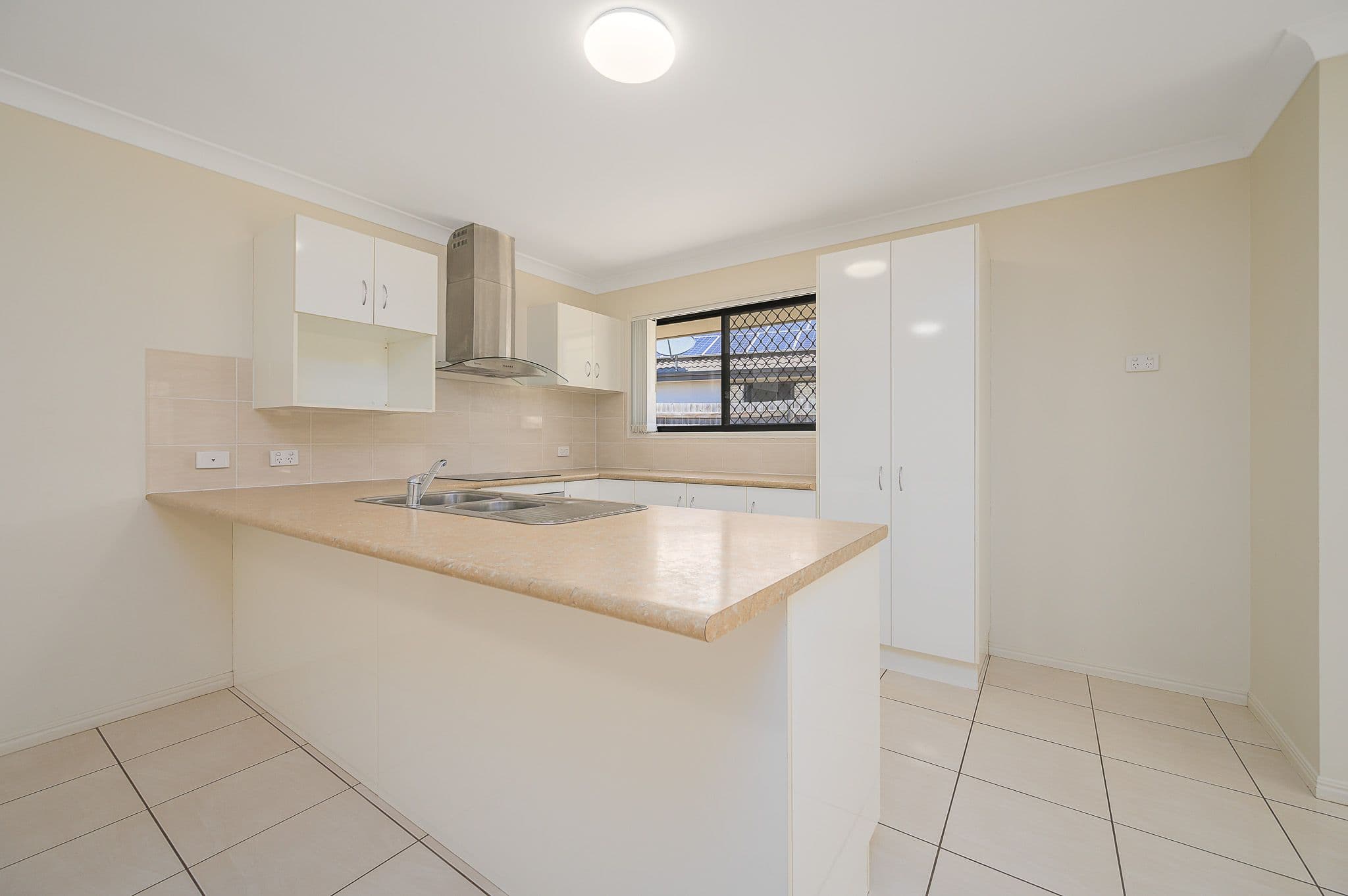 30 Briffney Street, Kirkwood QLD 4680, Kirkwood - Thumbnail 5