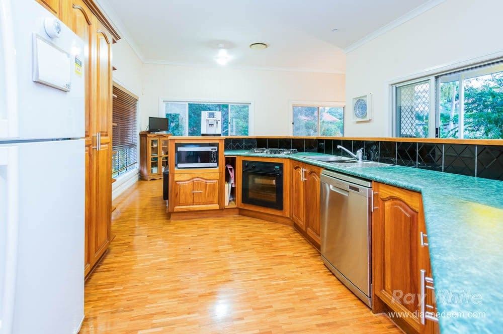 59 Love Street, Holland Park QLD 4121, Holland Park - Thumbnail 4