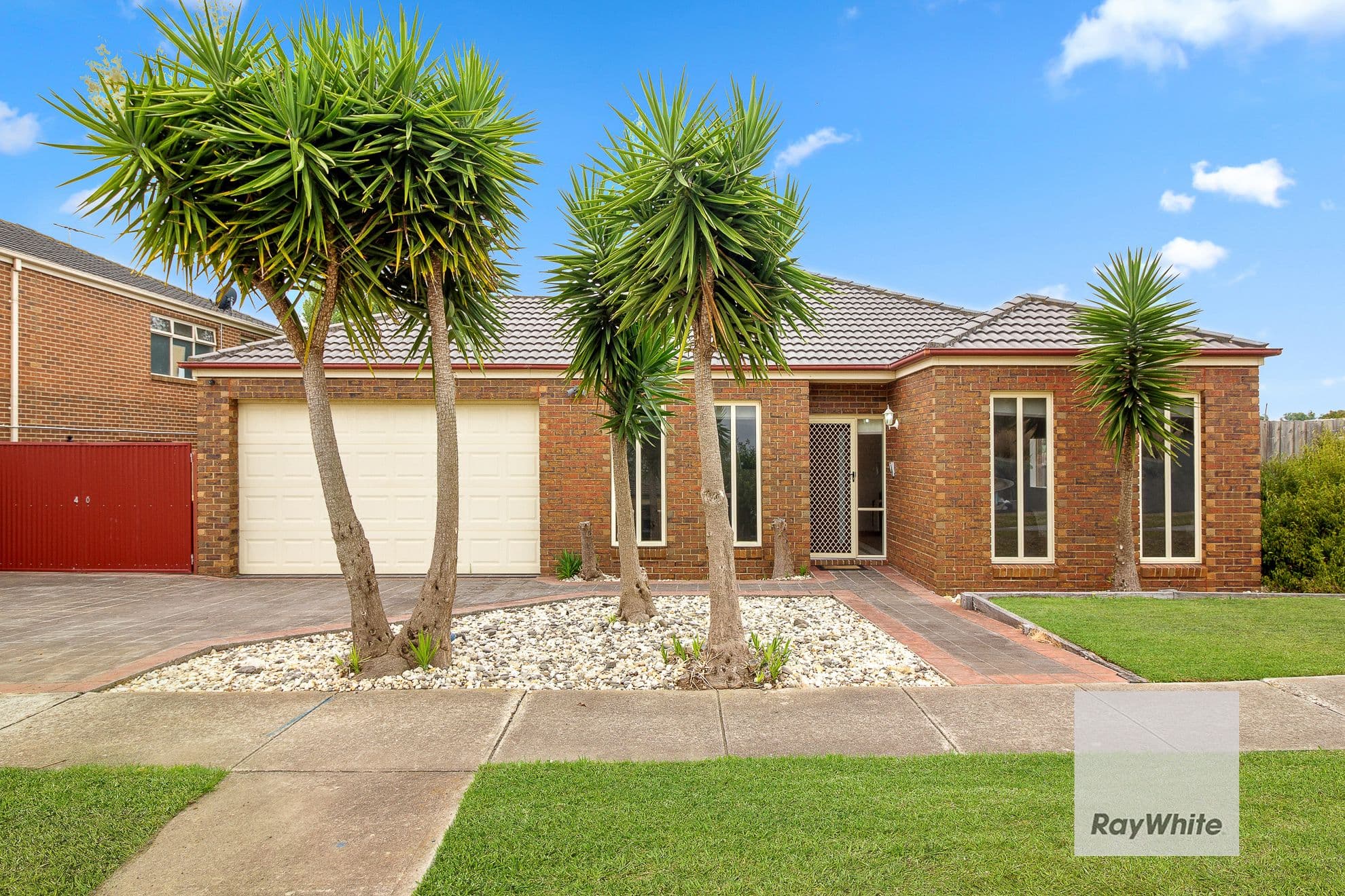 40 Kanmore Crescent, Hillside VIC 3037, Hillside - Thumbnail 2