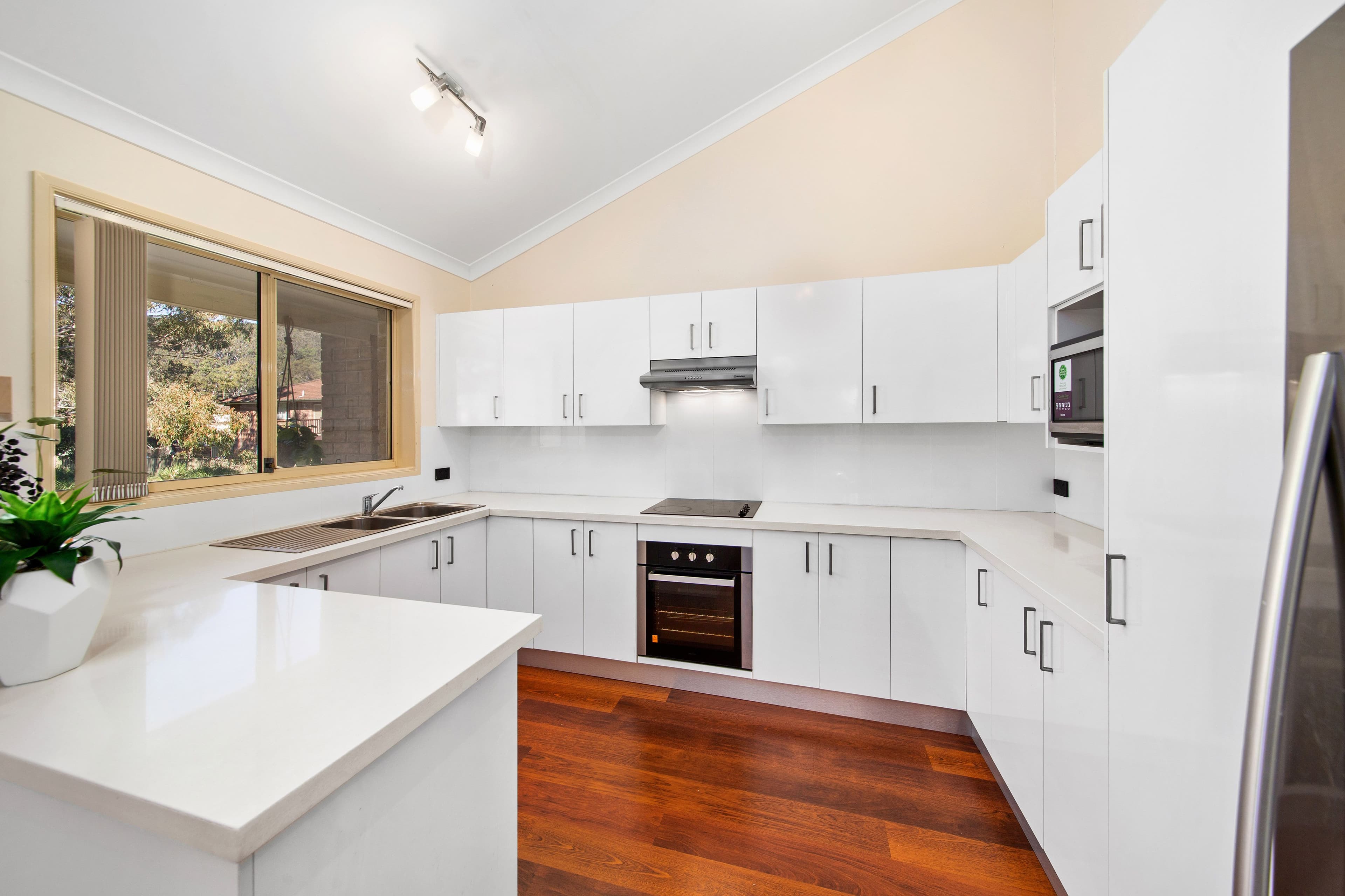 31 Manilla Place, Woronora NSW 2232, Woronora - Thumbnail 2