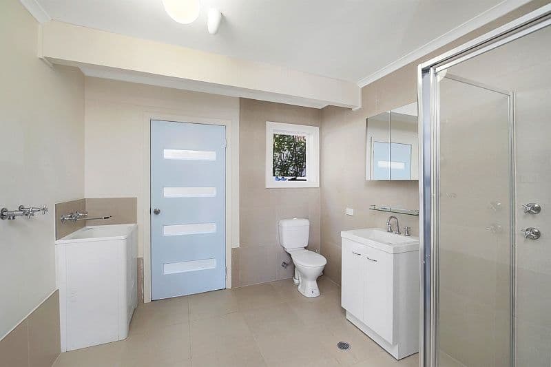 10 Roger Crescent, BERKELEY VALE NSW 2261, Berkeley Vale - Thumbnail 2