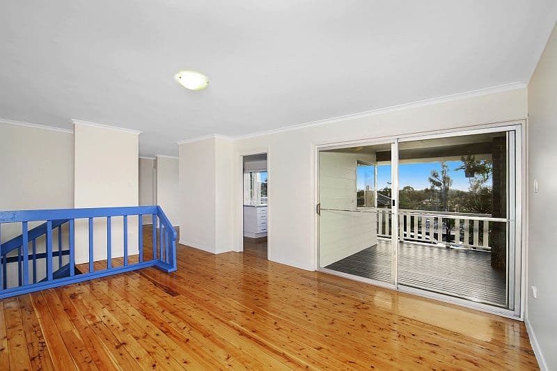 10 Roger Crescent, BERKELEY VALE NSW 2261, Berkeley Vale - Thumbnail 4