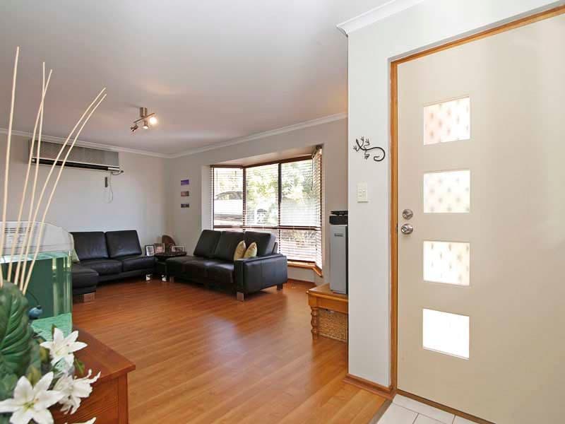 8 Ashford Court, MOANA SA 5169, Moana - Thumbnail 2