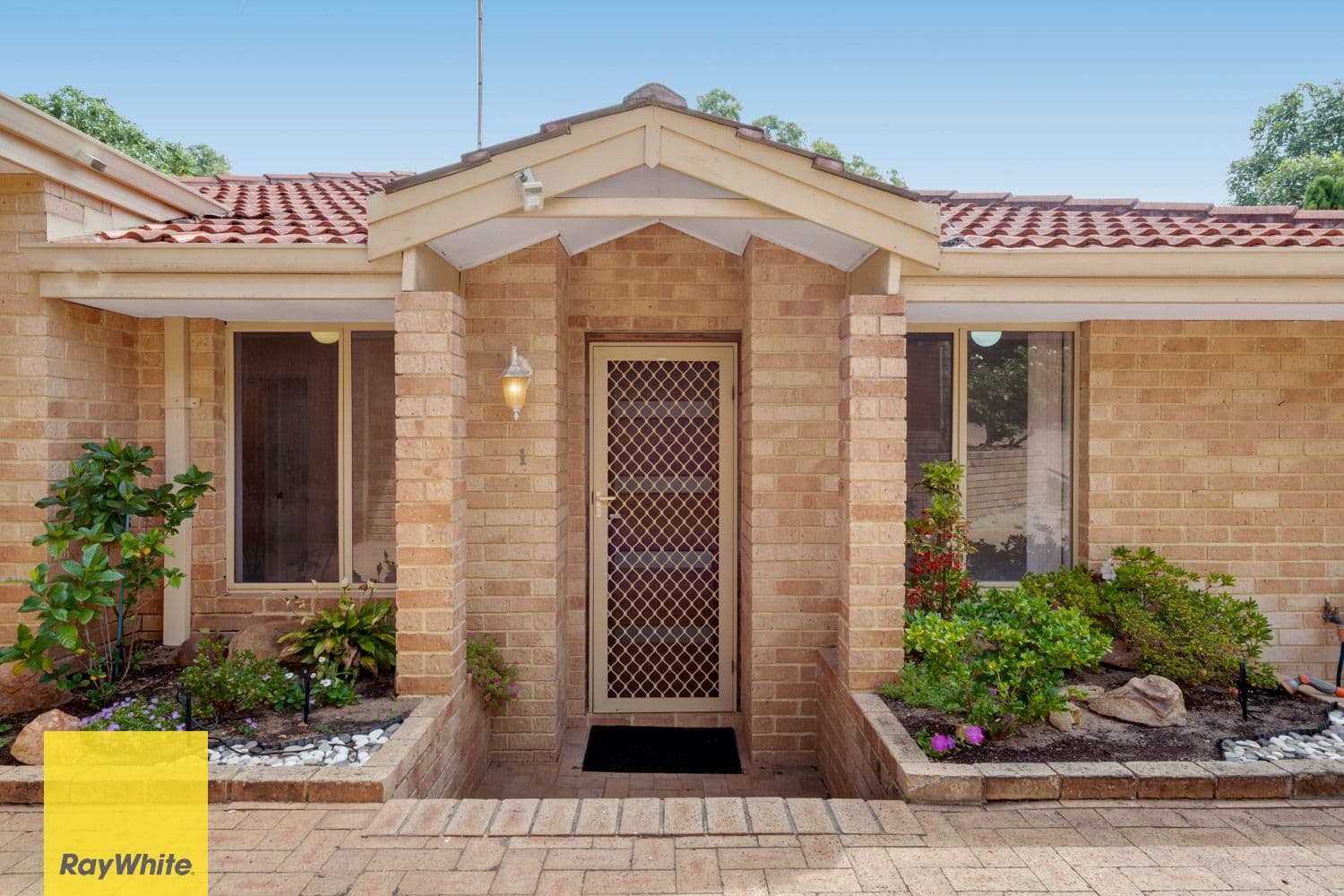 84 Corbett Street, Scarborough WA 6019, Scarborough - Thumbnail 2