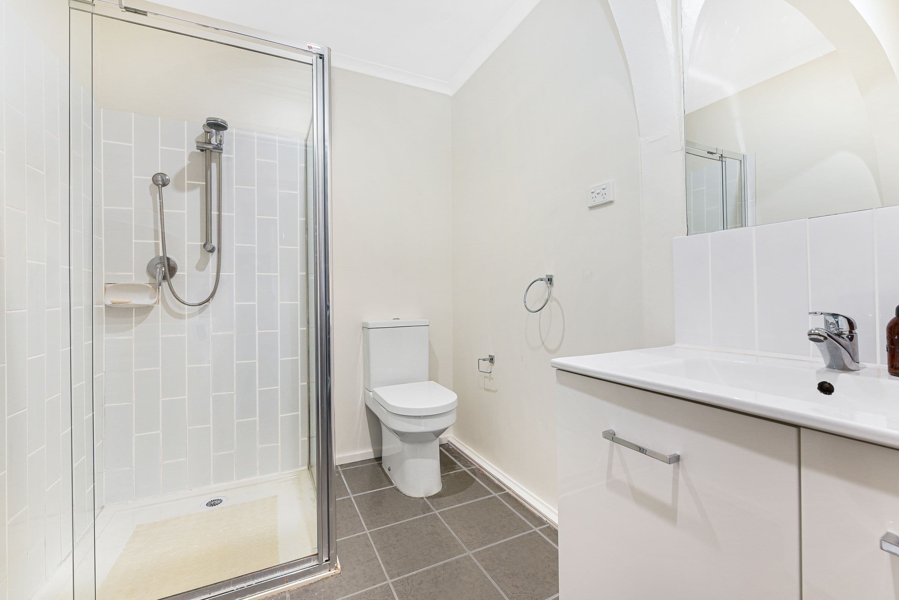 18 Ferntree Gully Road, Oakleigh East VIC 3166, Oakleigh East - Thumbnail 7