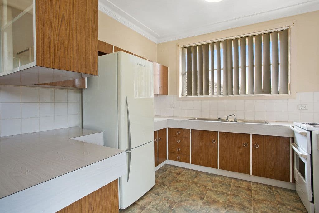 74 Robert Street, Tenambit NSW 2323, Tenambit - Thumbnail 2
