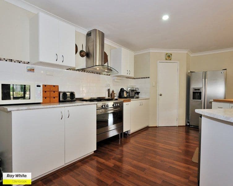56 Thorburn Avenue, BEECHBORO WA 6063, Beechboro - Thumbnail 5