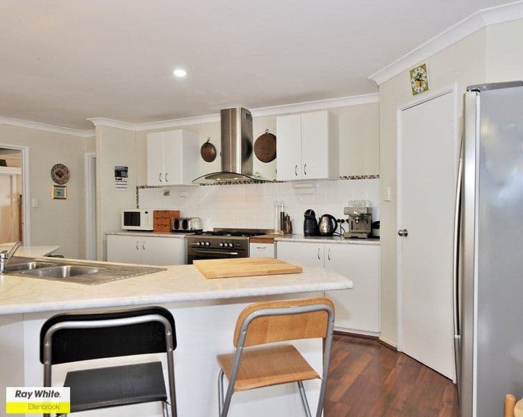 56 Thorburn Avenue, BEECHBORO WA 6063, Beechboro - Thumbnail 8
