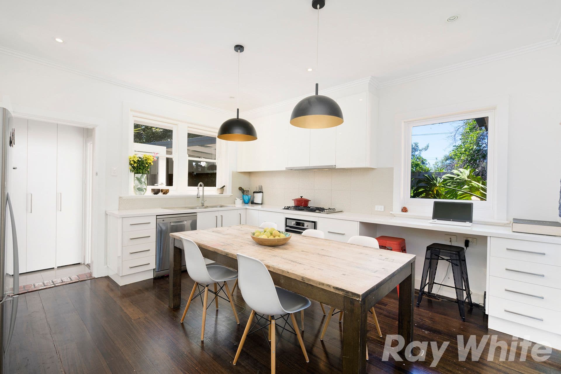 13 Barrett Street, Cheltenham VIC 3192, Cheltenham - Thumbnail 2