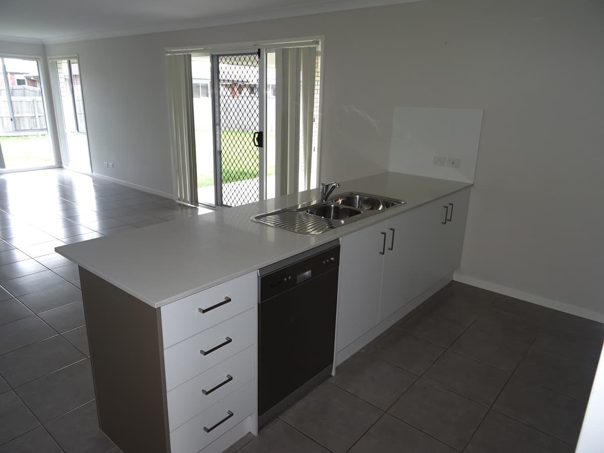 9 Vivian Hancock Drive, North Booval QLD 4304, North Booval - Thumbnail 6