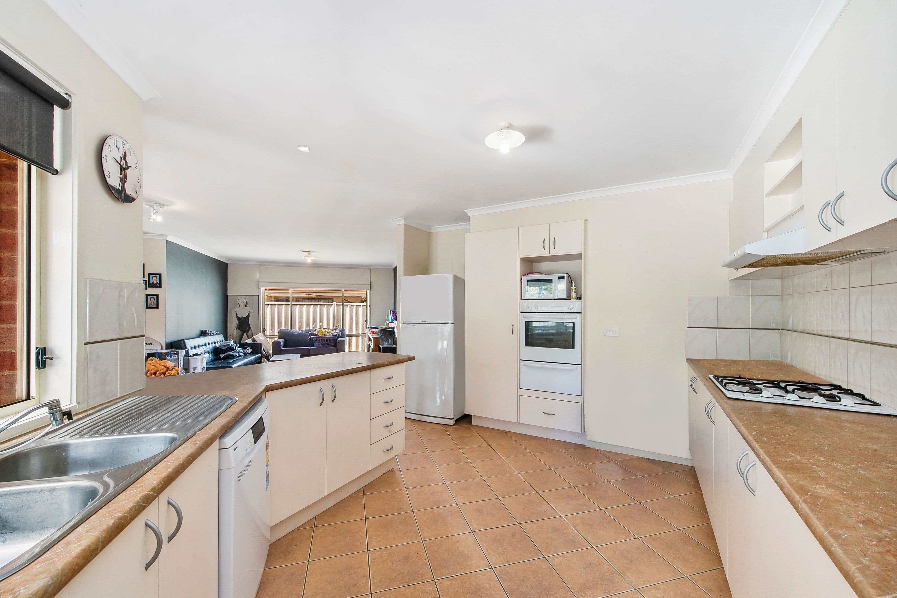 15 Simpson Place, Caroline Springs VIC 3023, Caroline Springs - Thumbnail 2