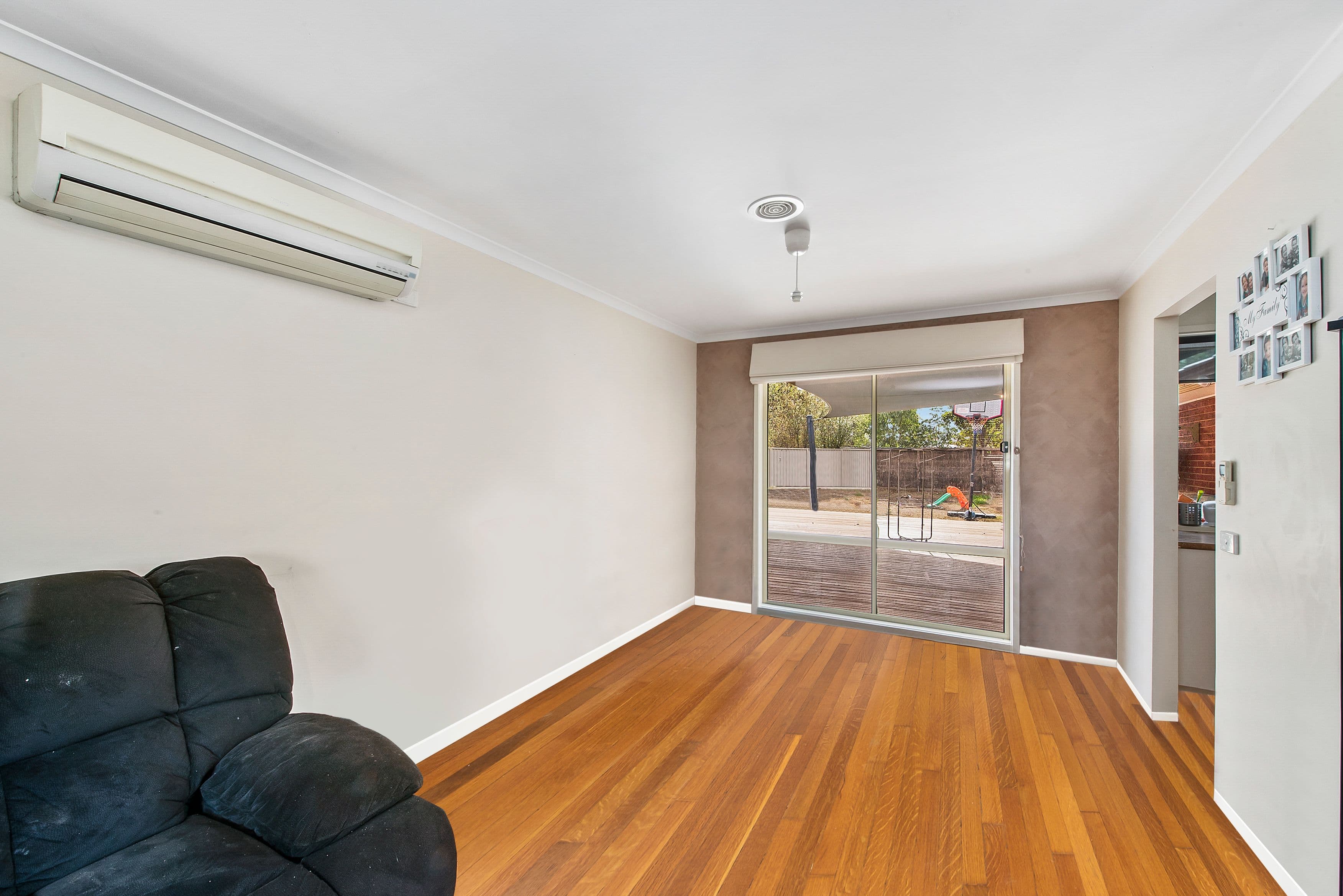 15 Simpson Place, Caroline Springs VIC 3023, Caroline Springs - Thumbnail 4