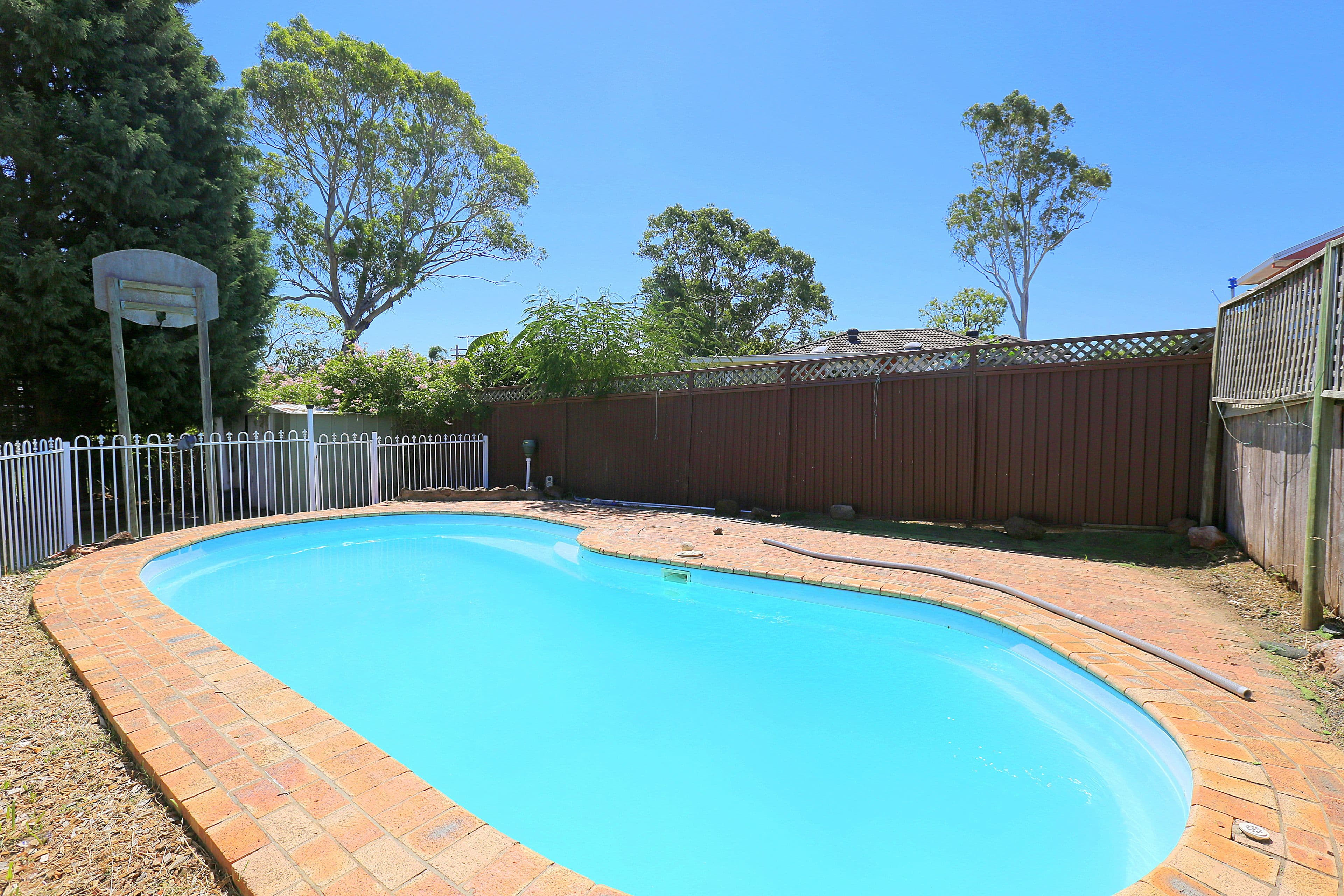 130 Rex Road, Georges Hall - Thumbnail 6