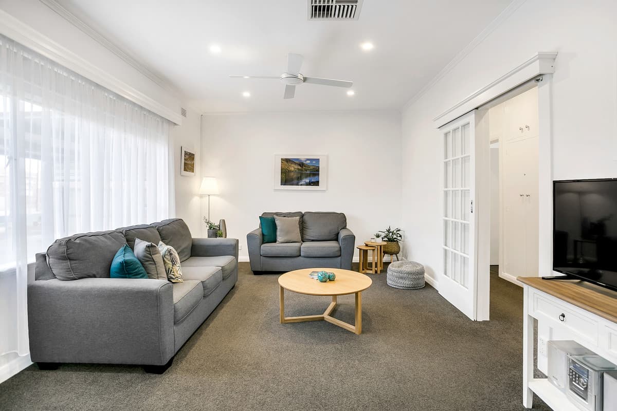 30 Beaven Avenue, Broadview SA 5083, Broadview - Thumbnail 2