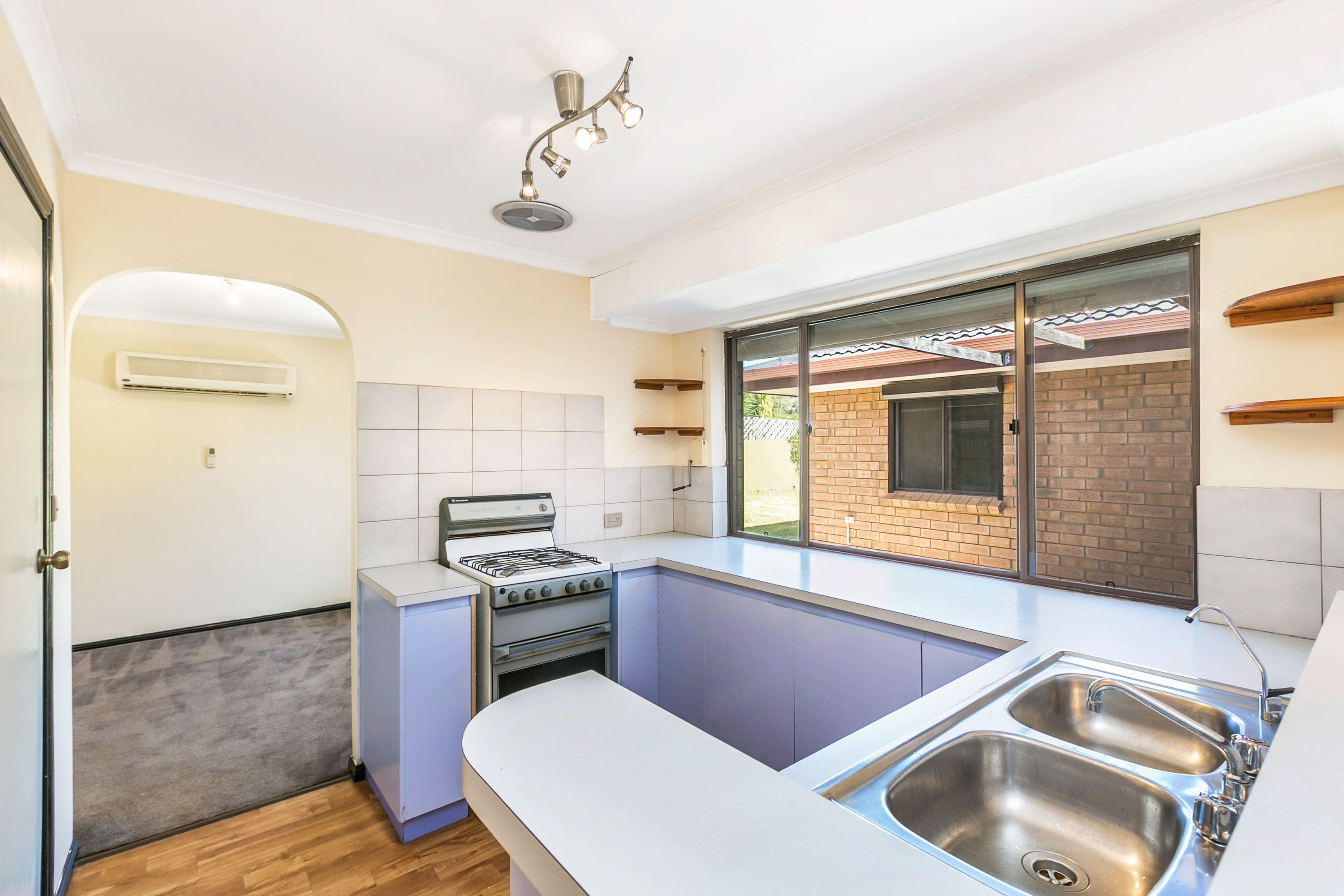 90 Taylors Avenue, Morphett Vale SA 5162, Morphett Vale - Thumbnail 2