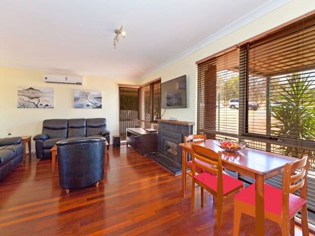 8 Leghorn Road, ORELIA WA 6167, Orelia - Thumbnail 2