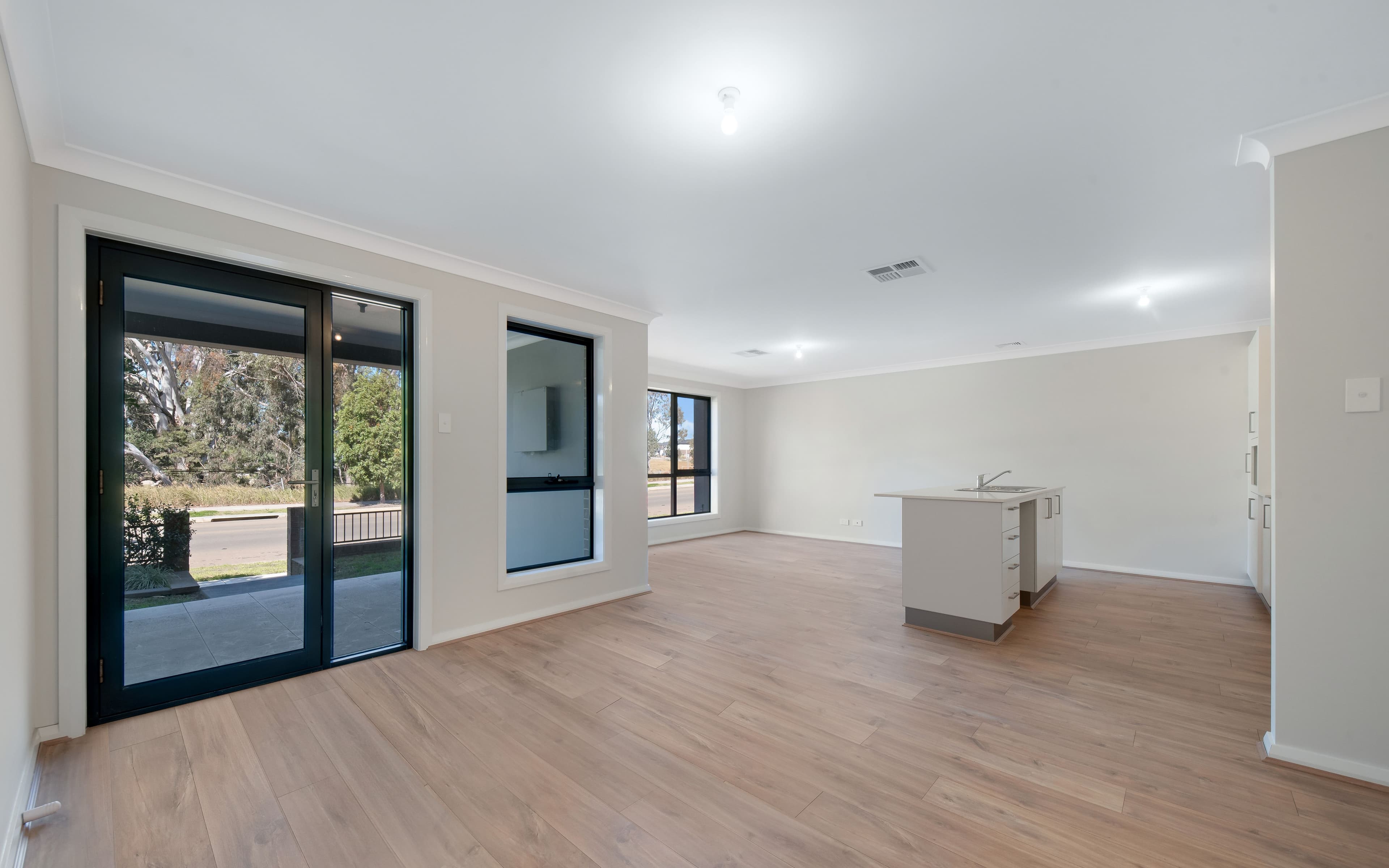 104 Goldsmith Avenue, Campbelltown NSW 2560, Campbelltown - Thumbnail 3