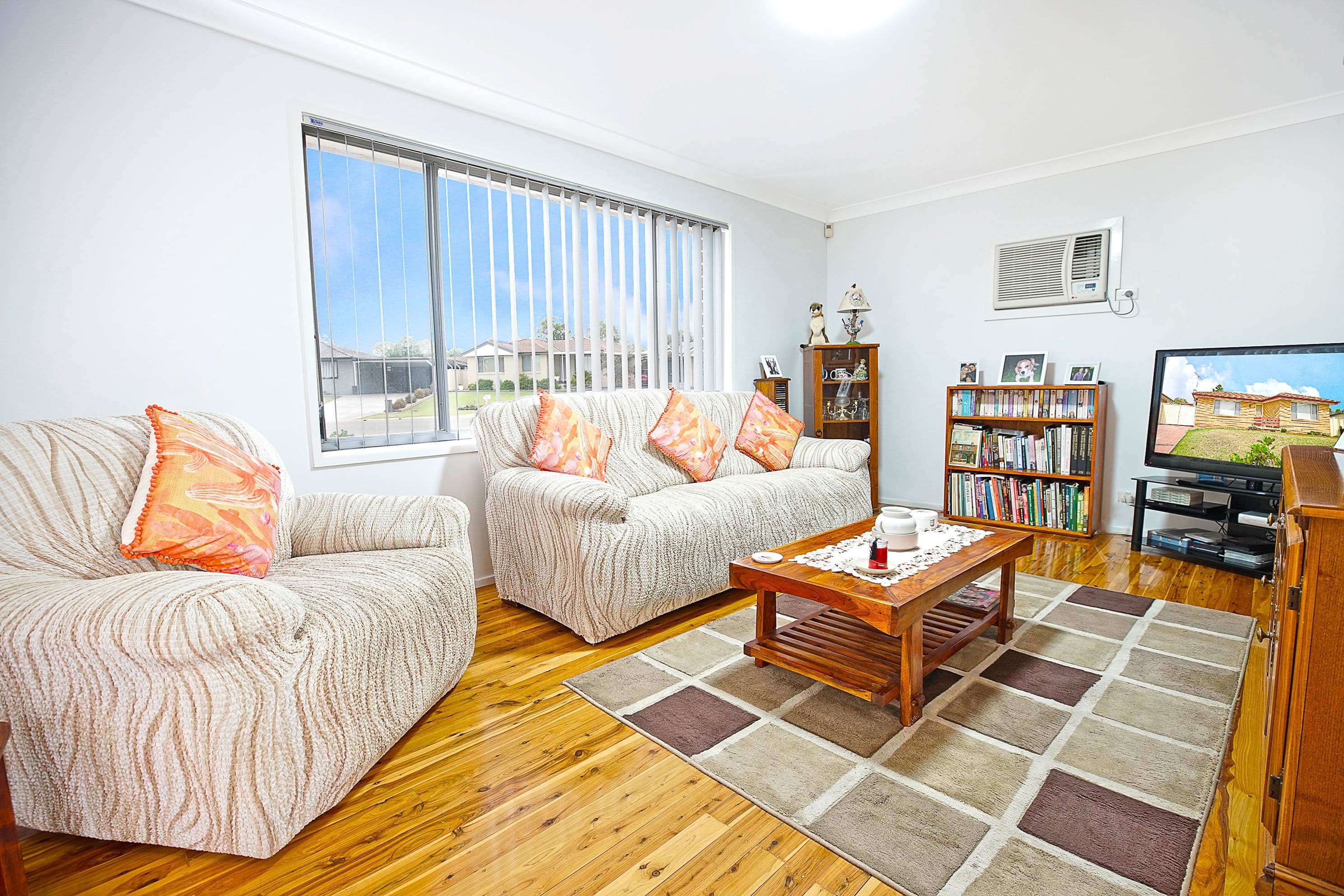9 Exley Place, South Penrith - Thumbnail 2