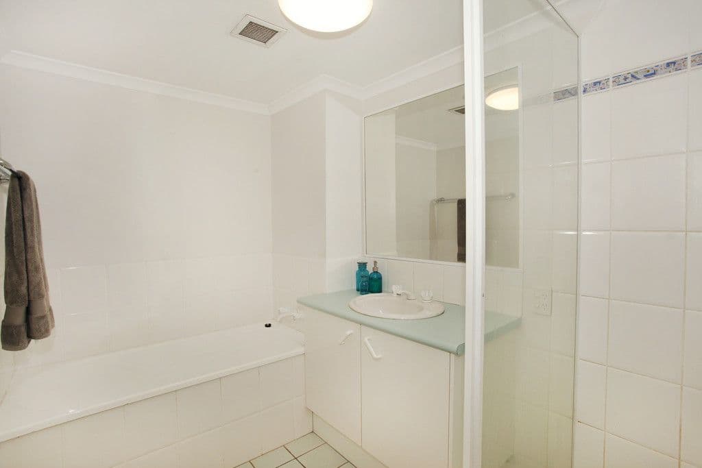 32 Camfield Street, Alexandra Headland QLD 4572, Alexandra Headland - Thumbnail 7