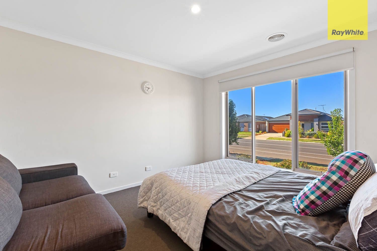 48 Toolern Waters Drive, Melton South VIC 3338, Melton South - Thumbnail 2