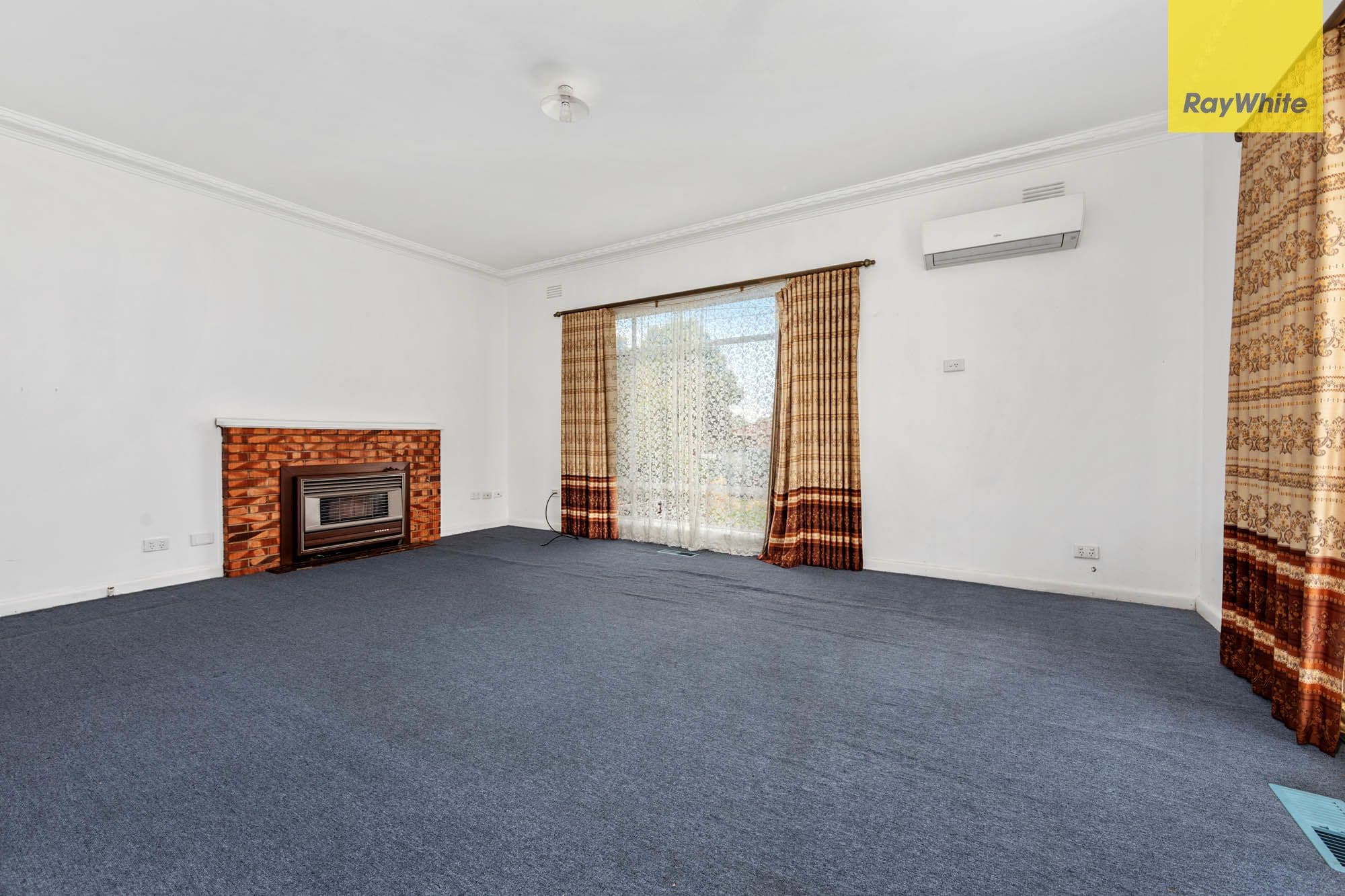 65 Avondale Avenue, St Albans VIC 3021, St Albans - Thumbnail 2