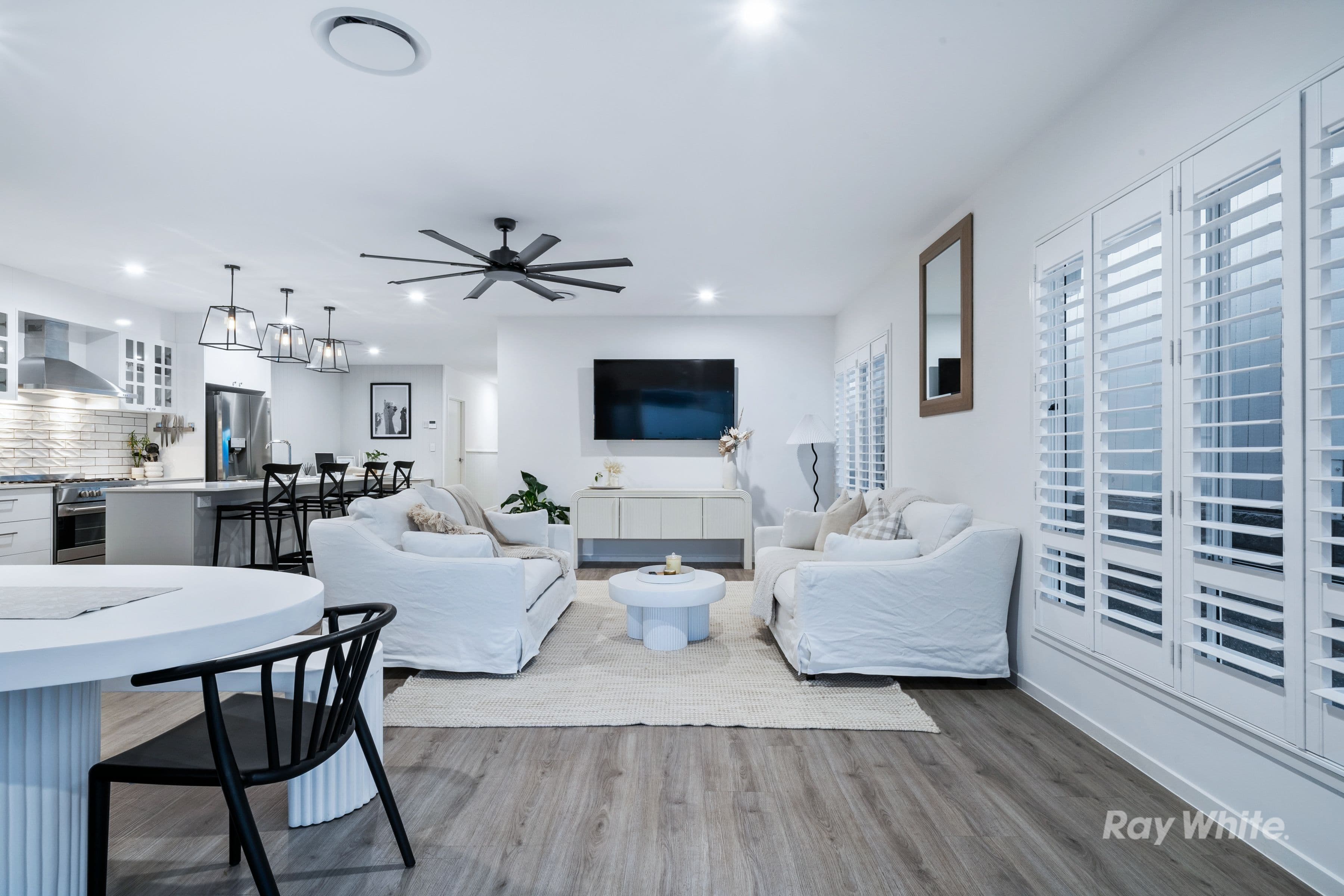 32 Lemon Crescent, Greenbank QLD 4124, Greenbank - Thumbnail 4