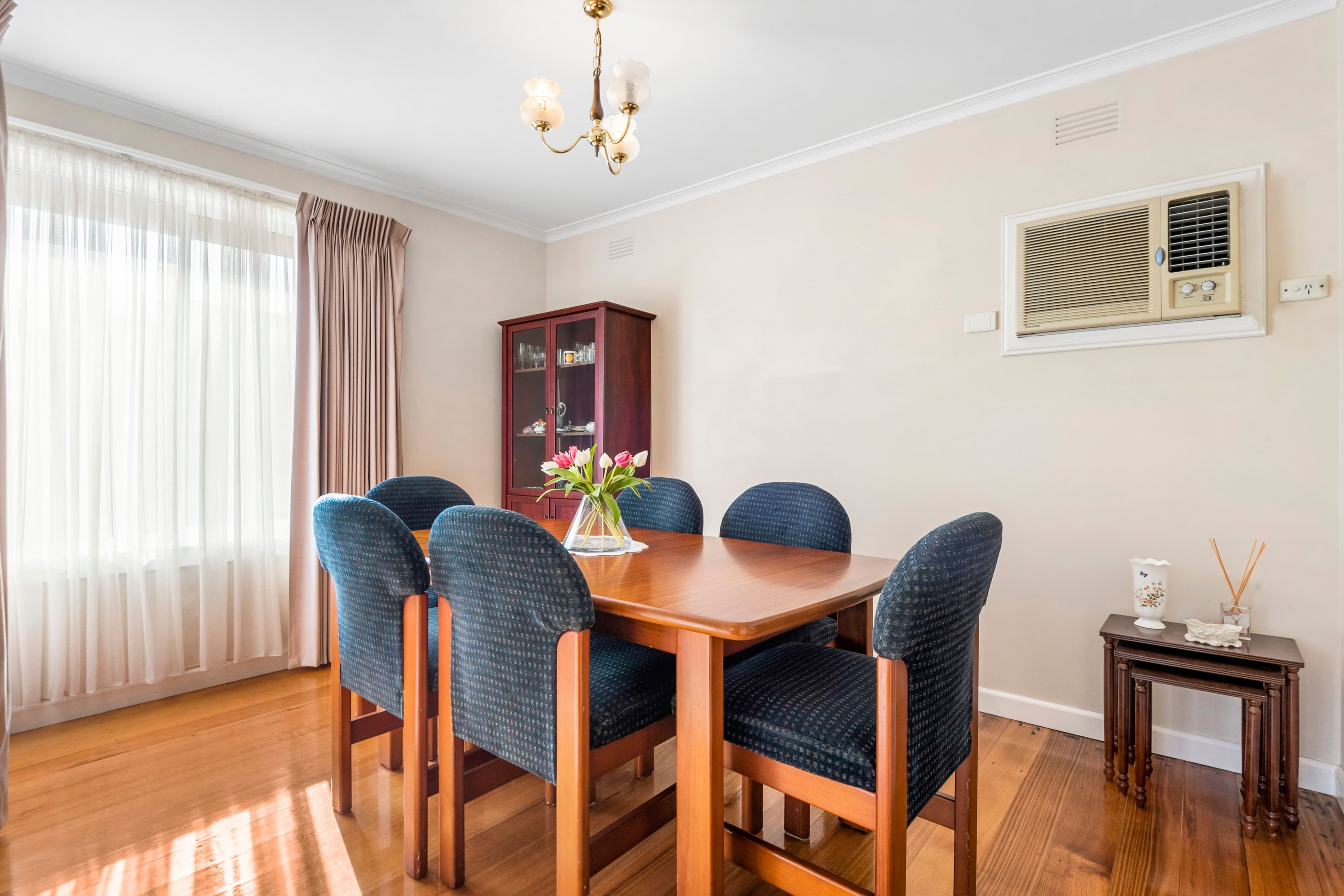 10 Eunice Drive, Cheltenham VIC 3192, Cheltenham - Thumbnail 2