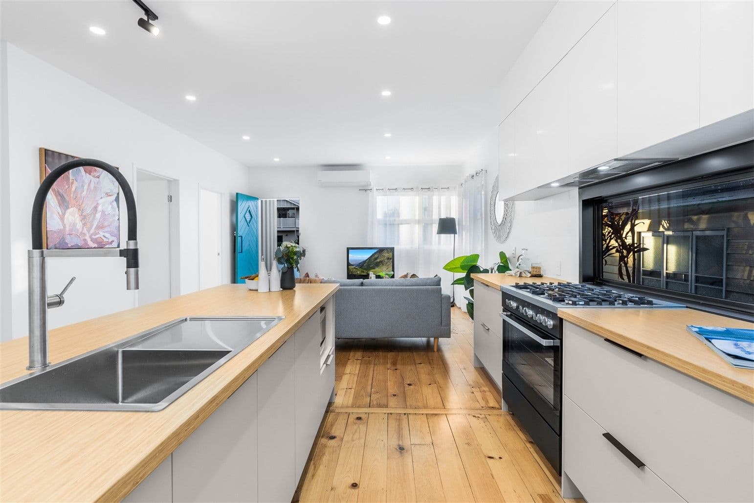 12 White Street, Everton Park QLD 4053, Everton Park - Thumbnail 2