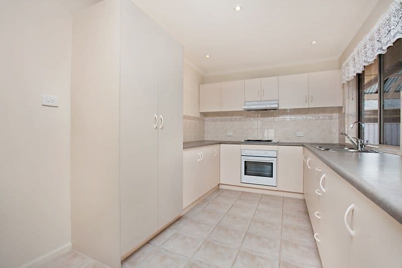15 Kantilla Court, NOARLUNGA DOWNS SA 5168, Noarlunga Downs - Thumbnail 3