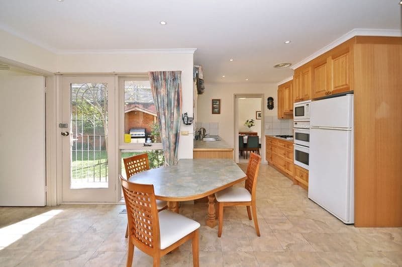49 Headingley Road, MOUNT WAVERLEY VIC 3149, Mount Waverley - Thumbnail 2