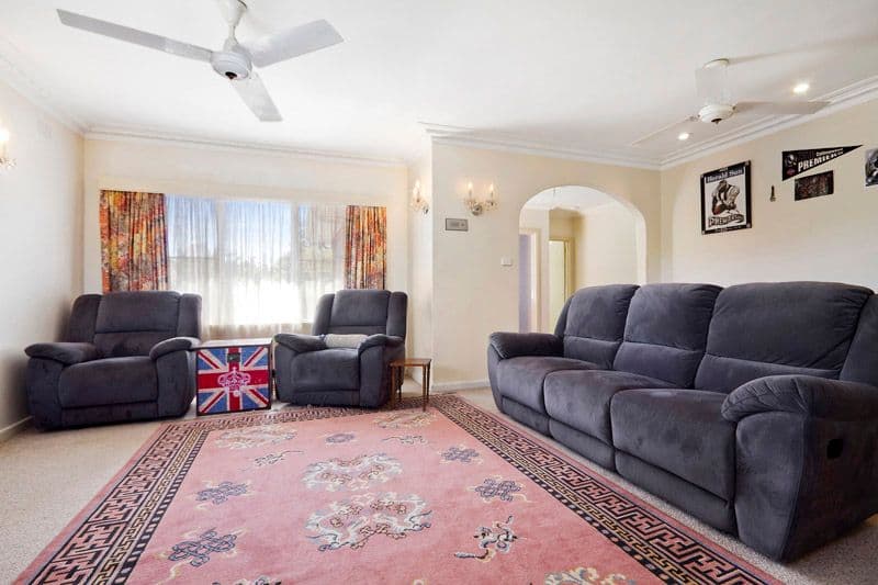 17 Axelton Street, CHELTENHAM VIC 3192, Cheltenham - Thumbnail 2