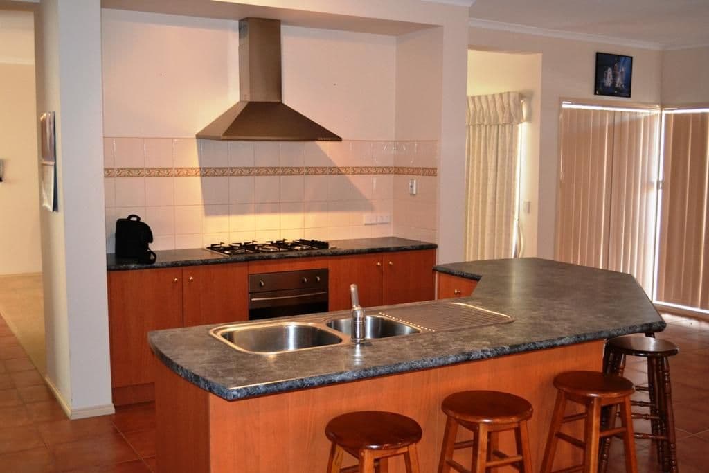 3 SALESIAN COURT, SUNBURY VIC 3429, Sunbury - Thumbnail 3